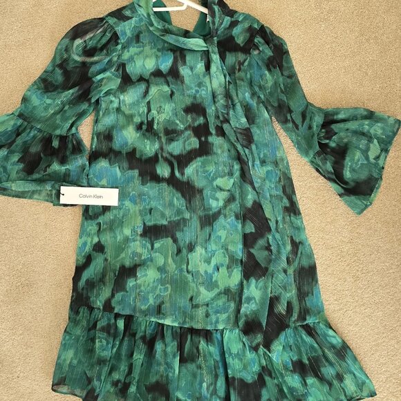 Calvin Klein Green Abstract Print Ruffle Hem Dress – Effortless Elegance - Picture 3 of 3